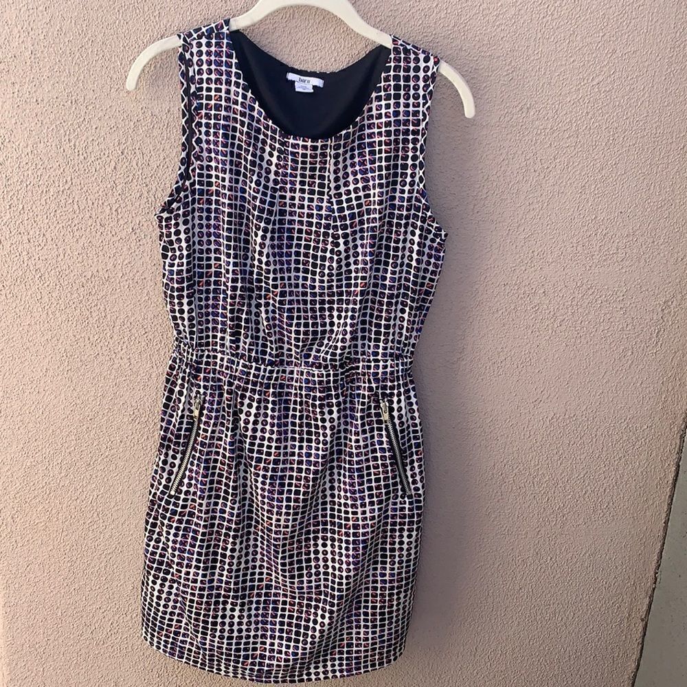 BARlll Medium Scoop Neck Short Sleeve Women’s Dress Elastic Waist Front Pockets
